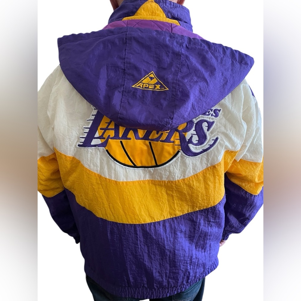 VINTAGE RARE APEX ONE
NBA LOS ANGELES LAKERS WITH HOOD JACKET SIZE M
